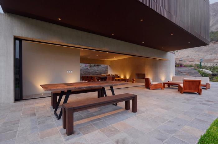 BIM建筑|山野乡村的有机住宅——“木盒之下” / Martin Dulanto Arquitecto BIM建筑|山野乡村的有机住宅——“木盒之下” / Martin Dulanto Arquitecto
