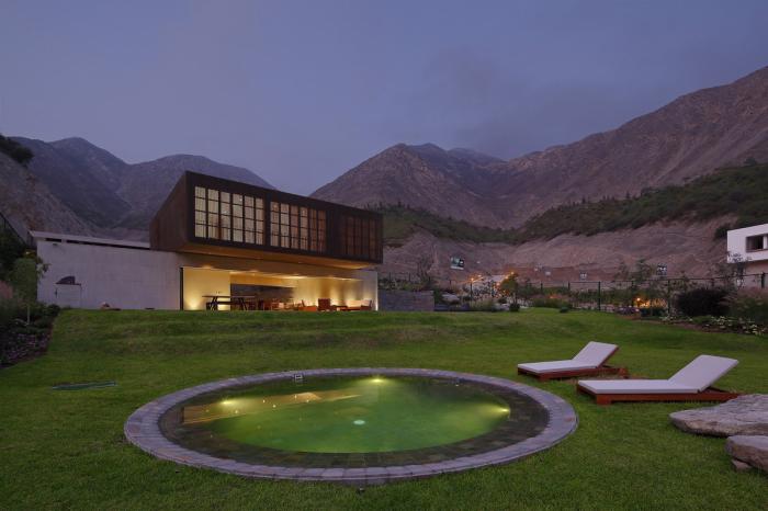 BIM建筑|山野乡村的有机住宅——“木盒之下” / Martin Dulanto Arquitecto BIM建筑|山野乡村的有机住宅——“木盒之下” / Martin Dulanto Arquitecto
