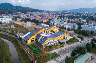BIM建筑|五彩斑斓,互相嵌套的“山坡‘幼儿园 / 1+1>2-BIM建筑网