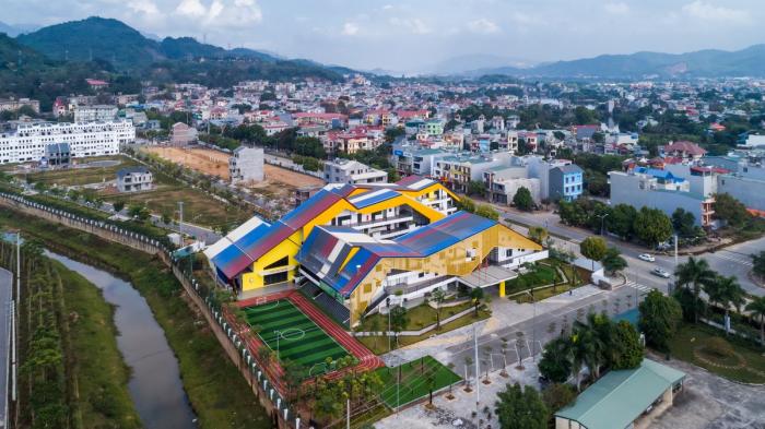 BIM建筑|五彩斑斓,互相嵌套的“山坡‘幼儿园 / 1+1>2 BIM建筑|五彩斑斓,互相嵌套的“山坡‘幼儿园 / 1+1>2