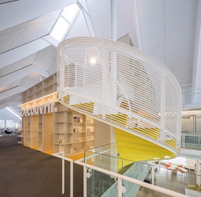 BIM建筑|传统教堂的改造:莫妮可·科里沃图书馆 BIM建筑|传统教堂的改造:莫妮可·科里沃图书馆