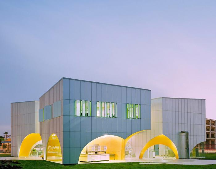 BIM建筑|宛如晶莹透明的水晶:墨西哥雀巢集团创新实验室/Rojkind Arquitectos BIM建筑|宛如晶莹透明的水晶:墨西哥雀巢集团创新实验室/Rojkind Arquitectos
