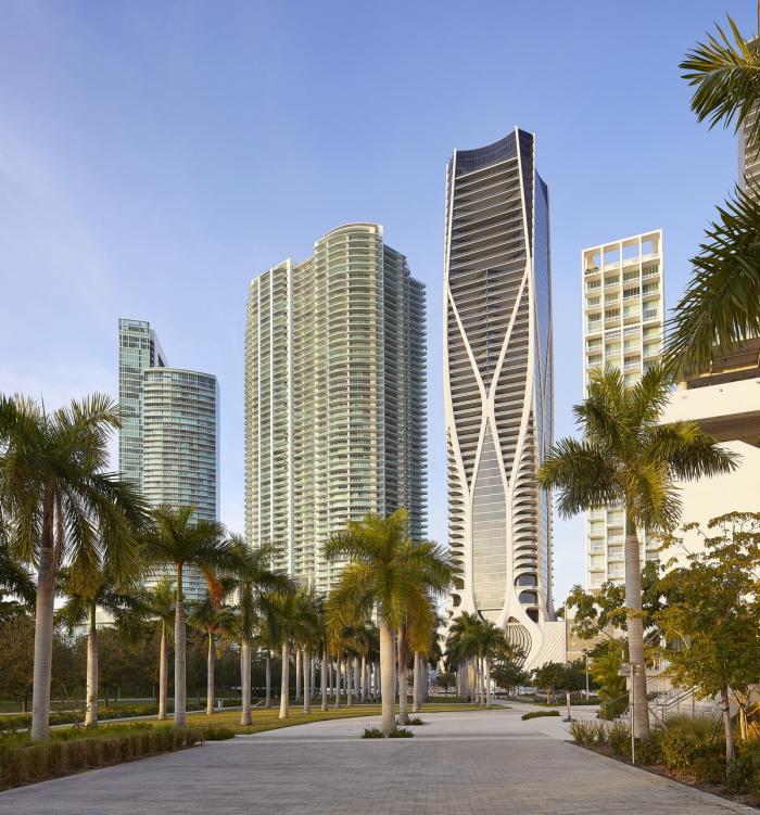 BIM建筑|一部宏大的空间史诗:迈阿密千号馆豪华公寓’ / 扎哈·哈迪德建筑事务所 BIM建筑|一部宏大的空间史诗:迈阿密千号馆豪华公寓’ / 扎哈·哈迪德建筑事务所
