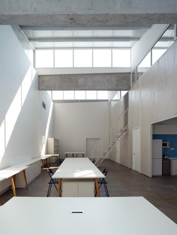 BIM建筑|“简易改造”:精炼元素的空间意义 / 合木建筑新工作室 BIM建筑|“简易改造”:精炼元素的空间意义 / 合木建筑新工作室
