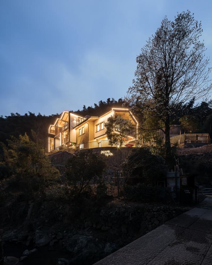 BIM建筑|戴家山倚云山舍精品民宿 / 简然建筑 BIM建筑|戴家山倚云山舍精品民宿 / 简然建筑