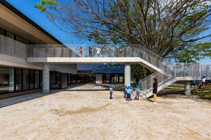 BIM建筑|儿童画里的木屋乐园,MRN幼儿园 / HIBINOSEKKEI +日比野设计 BIM建筑|儿童画里的木屋乐园,MRN幼儿园 / HIBINOSEKKEI +日比野设计