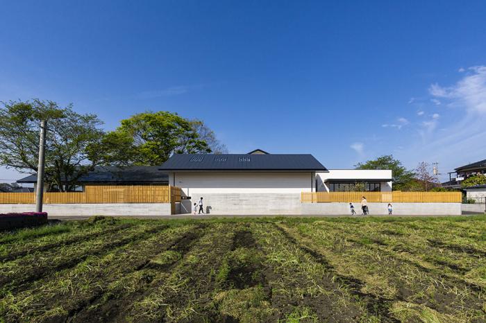 BIM建筑|儿童画里的木屋乐园,MRN幼儿园 / HIBINOSEKKEI +日比野设计 BIM建筑|儿童画里的木屋乐园,MRN幼儿园 / HIBINOSEKKEI +日比野设计