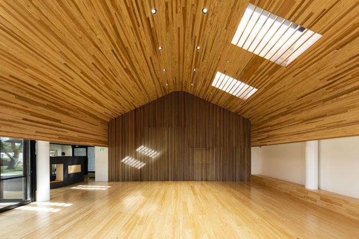 BIM建筑|儿童画里的木屋乐园,MRN幼儿园 / HIBINOSEKKEI +日比野设计 BIM建筑|儿童画里的木屋乐园,MRN幼儿园 / HIBINOSEKKEI +日比野设计