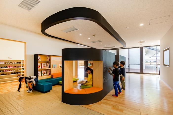 BIM建筑|儿童画里的木屋乐园,MRN幼儿园 / HIBINOSEKKEI +日比野设计 BIM建筑|儿童画里的木屋乐园,MRN幼儿园 / HIBINOSEKKEI +日比野设计
