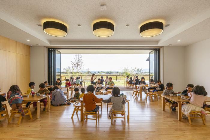 BIM建筑|儿童画里的木屋乐园,MRN幼儿园 / HIBINOSEKKEI +日比野设计 BIM建筑|儿童画里的木屋乐园,MRN幼儿园 / HIBINOSEKKEI +日比野设计
