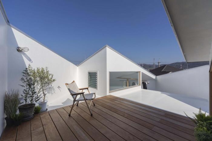 BIM建筑|登山路径般的迷你空间,高规“螺旋”住宅 / 岛田阳建筑事务所 BIM建筑|登山路径般的迷你空间,高规“螺旋”住宅 / 岛田阳建筑事务所