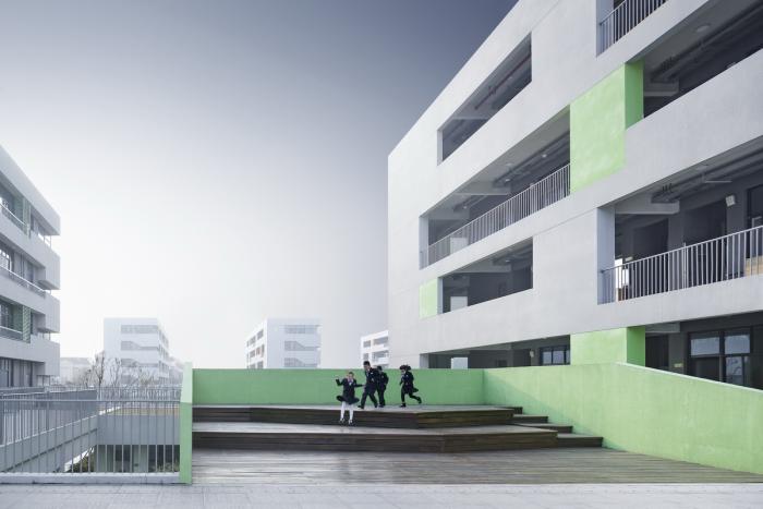 BIM建筑|小河弯弯,愉快嬉戏的童年——宁波杭州湾滨海小学 / 浙江大学建筑设计研究院 BIM建筑|小河弯弯,愉快嬉戏的童年——宁波杭州湾滨海小学 / 浙江大学建筑设计研究院