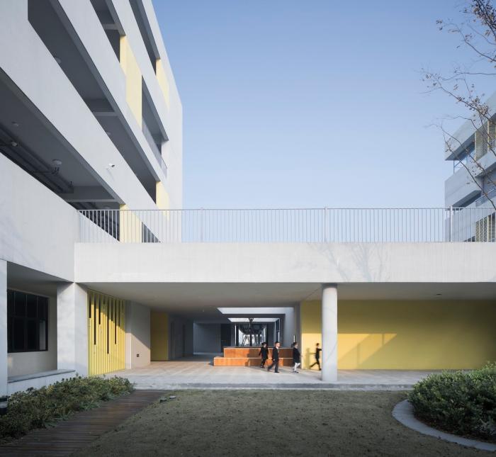 BIM建筑|小河弯弯,愉快嬉戏的童年——宁波杭州湾滨海小学 / 浙江大学建筑设计研究院 BIM建筑|小河弯弯,愉快嬉戏的童年——宁波杭州湾滨海小学 / 浙江大学建筑设计研究院