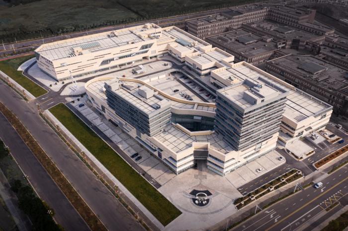 BIM建筑|极速车王的起点——天益国际汽车城 / 三益建筑设计 BIM建筑|极速车王的起点——天益国际汽车城 / 三益建筑设计
