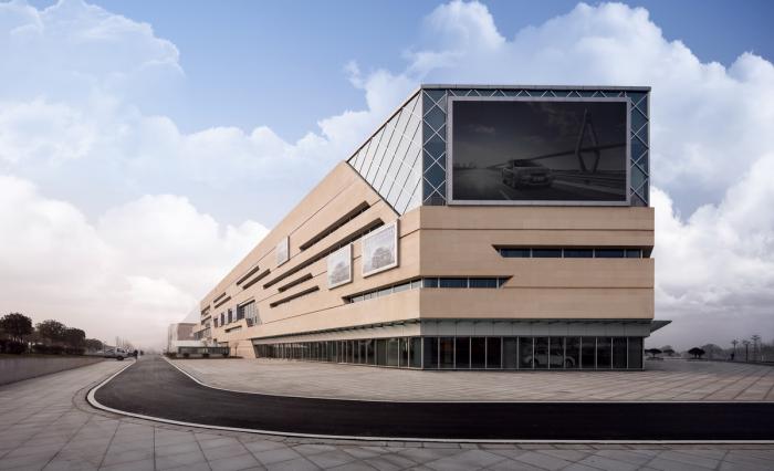 BIM建筑|极速车王的起点——天益国际汽车城 / 三益建筑设计 BIM建筑|极速车王的起点——天益国际汽车城 / 三益建筑设计
