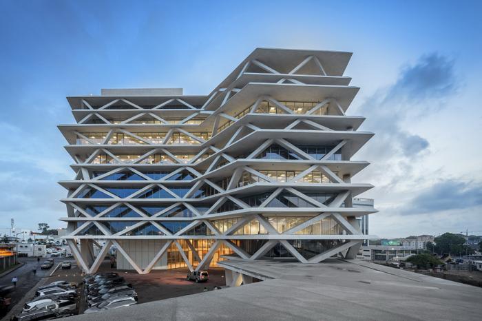 BIM建筑|“西非之门”阿克拉的生态地标,One Airport Square / MCA建筑事务所 BIM建筑|“西非之门”阿克拉的生态地标,One Airport Square / MCA建筑事务所