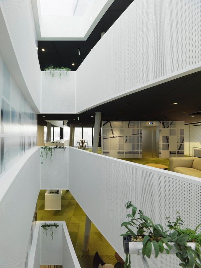 BIM建筑|外方内圆,半遮半掩的透明光影——C&P 公司总部 BIM建筑|外方内圆,半遮半掩的透明光影——C&P 公司总部