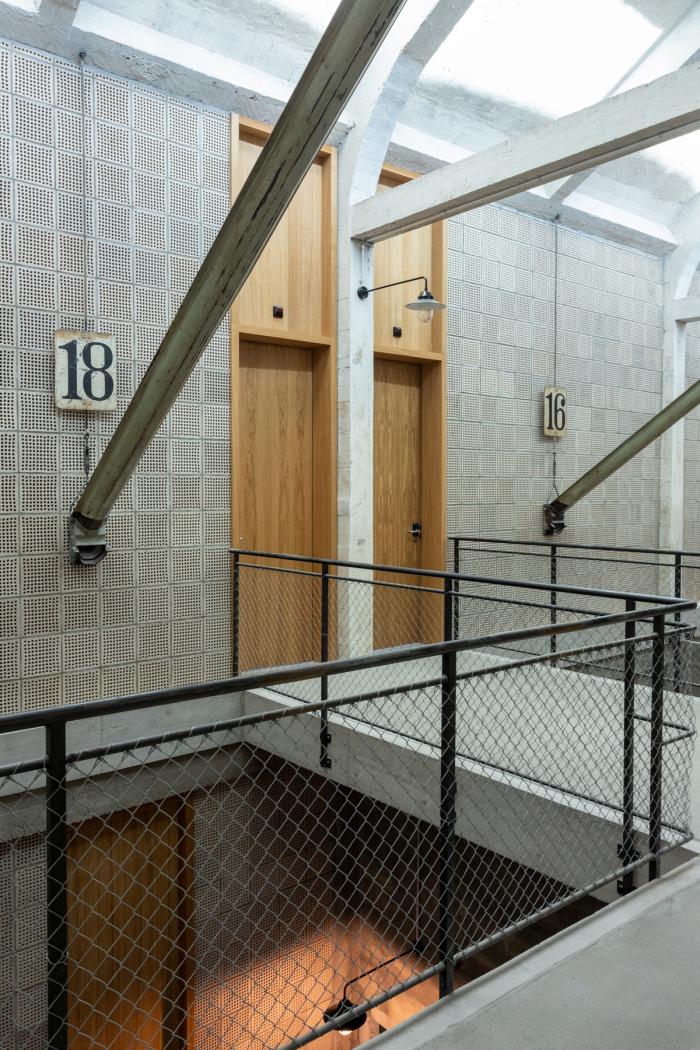 BIM建筑|墙身布满深邃的“眼睛”,废弃谷仓的改造 BIM建筑|墙身布满深邃的“眼睛”,废弃谷仓的改造