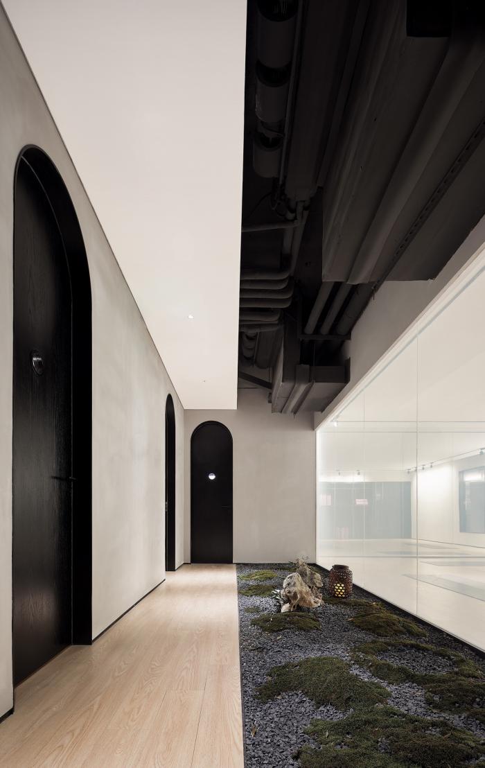 BIM建筑|一个模糊暧昧的空间容器——悠伽瑜伽空间 / 元致设计 BIM建筑|一个模糊暧昧的空间容器——悠伽瑜伽空间 / 元致设计