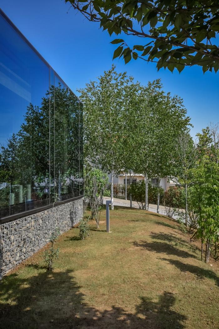 BIM建筑|与混凝土立柱对话——BM卡瓦纳住宅 BIM建筑|与混凝土立柱对话——BM卡瓦纳住宅