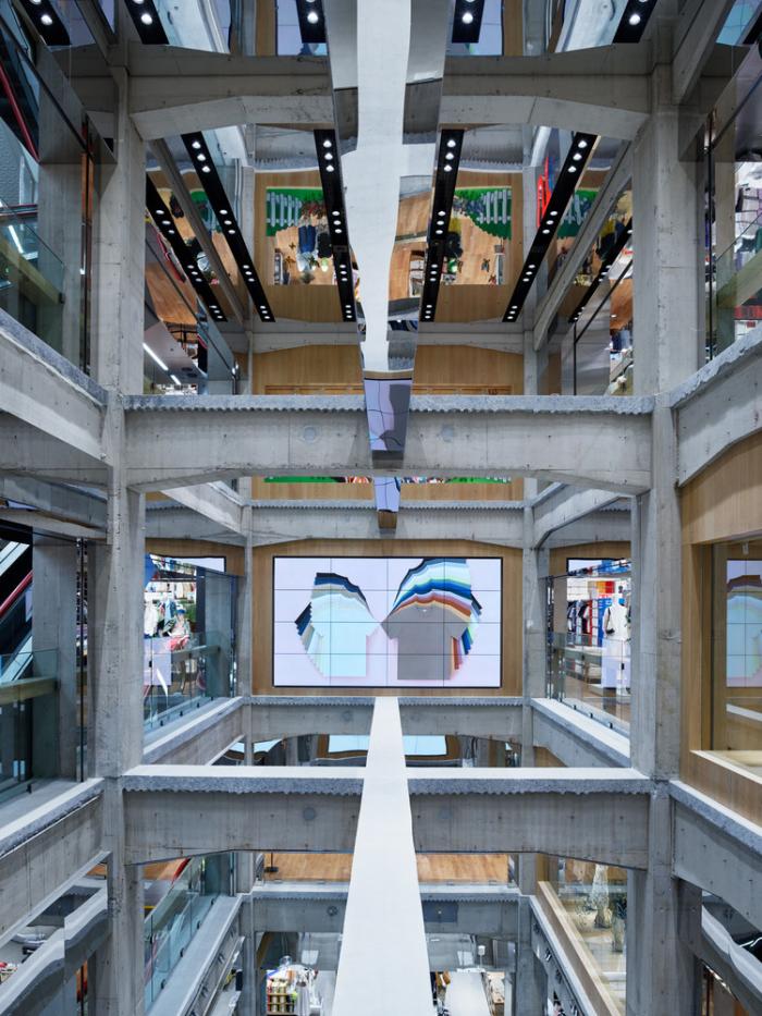 BIM建筑|优衣库东京旗舰店 / 赫尔佐格 & 德梅隆 BIM建筑|优衣库东京旗舰店 / 赫尔佐格 & 德梅隆