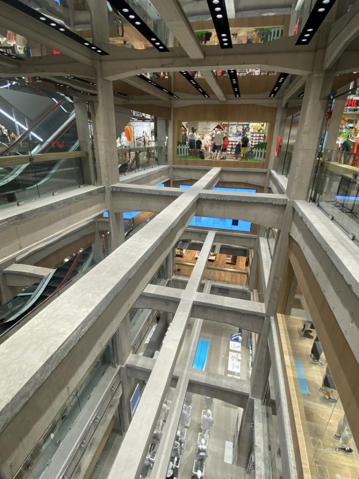 BIM建筑|优衣库东京旗舰店 / 赫尔佐格 & 德梅隆 BIM建筑|优衣库东京旗舰店 / 赫尔佐格 & 德梅隆