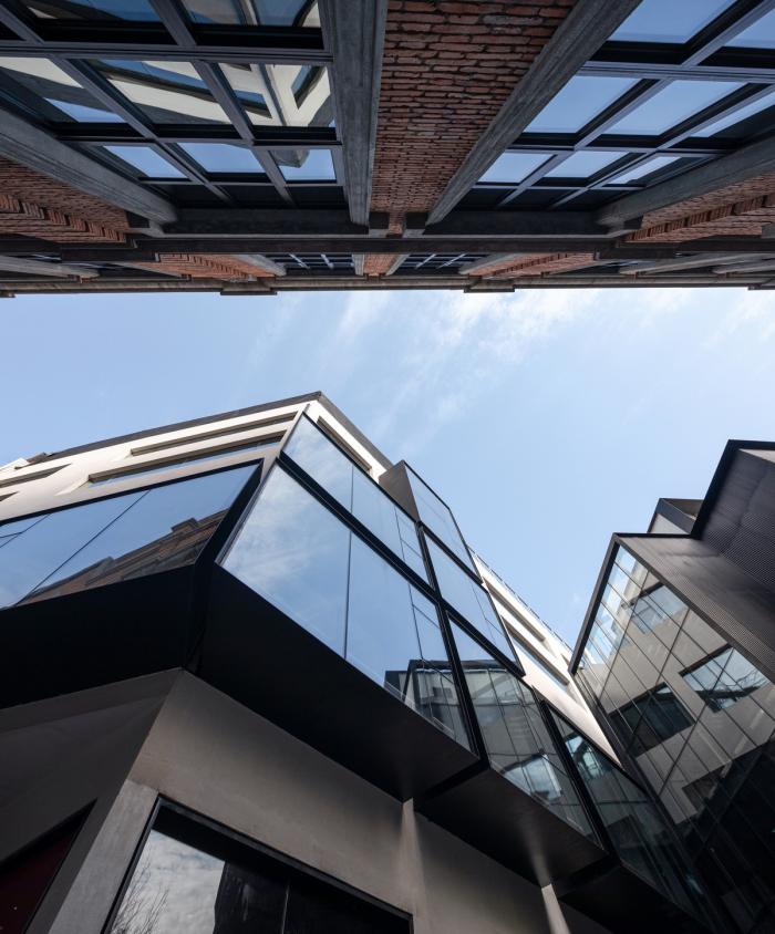 BIM建筑|光影舞动,野蛮生长——FOR天物空间 / 本哲建筑 BIM建筑|光影舞动,野蛮生长——FOR天物空间 / 本哲建筑