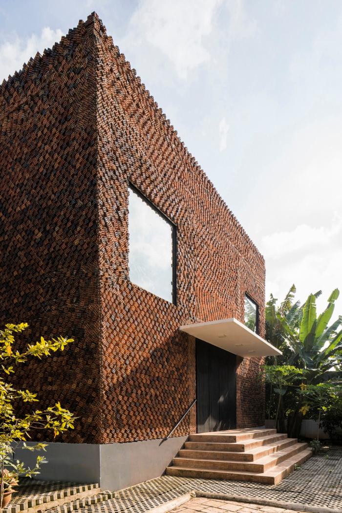 BIM建筑|清风徐来,光影婆娑:越南“自呼吸”墙宅 BIM建筑|清风徐来,光影婆娑:越南“自呼吸”墙宅