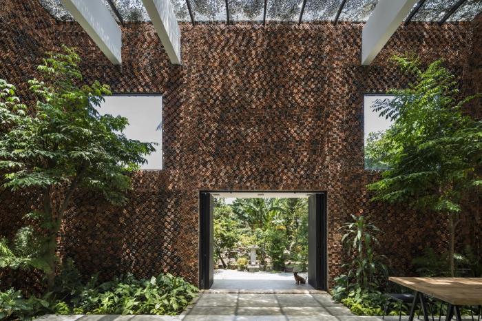 BIM建筑|清风徐来,光影婆娑:越南“自呼吸”墙宅 BIM建筑|清风徐来,光影婆娑:越南“自呼吸”墙宅