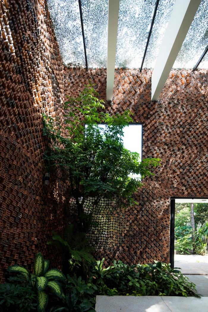 BIM建筑|清风徐来,光影婆娑:越南“自呼吸”墙宅 BIM建筑|清风徐来,光影婆娑:越南“自呼吸”墙宅