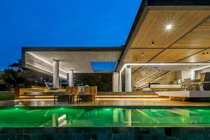 BIM建筑|依阶层创造,水平嵌套的空间:巴西“电影”住宅 BIM建筑|依阶层创造,水平嵌套的空间:巴西“电影”住宅