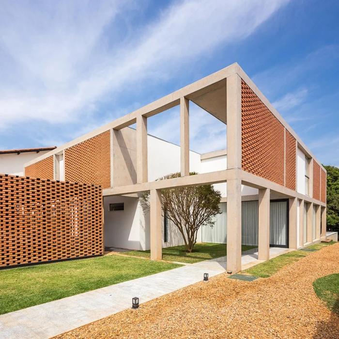 BIM建筑|自具结构形式美感的混凝土“网格”住宅 BIM建筑|自具结构形式美感的混凝土“网格”住宅