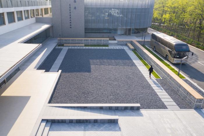 BIM建筑|烟台海洋经济创新区总部基地改造 / 水石设计 BIM建筑|烟台海洋经济创新区总部基地改造 / 水石设计