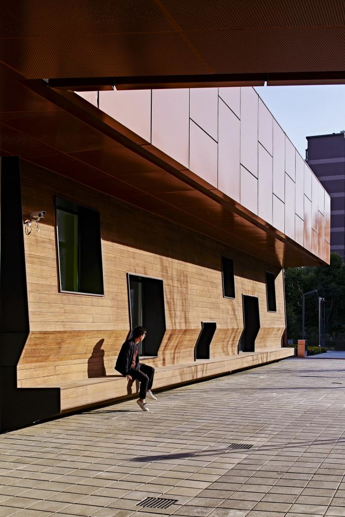 BIM建筑|自由演绎的围合式庭院:南京浦口文化中心 / BAU建筑与城市设计事务所 BIM建筑|自由演绎的围合式庭院:南京浦口文化中心 / BAU建筑与城市设计事务所