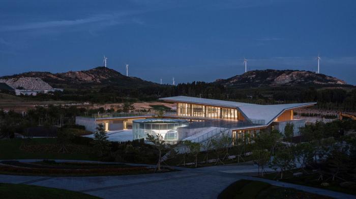 BIM建筑|大地之痕:七色山矿坑花园游客中心 / UUA建筑师事务所 BIM建筑|大地之痕:七色山矿坑花园游客中心 / UUA建筑师事务所