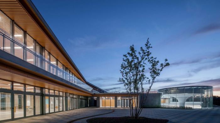 BIM建筑|大地之痕:七色山矿坑花园游客中心 / UUA建筑师事务所 BIM建筑|大地之痕:七色山矿坑花园游客中心 / UUA建筑师事务所