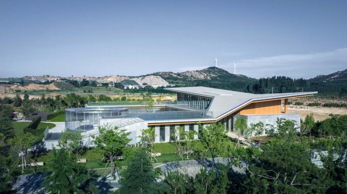 BIM建筑|大地之痕:七色山矿坑花园游客中心 / UUA建筑师事务所 BIM建筑|大地之痕:七色山矿坑花园游客中心 / UUA建筑师事务所