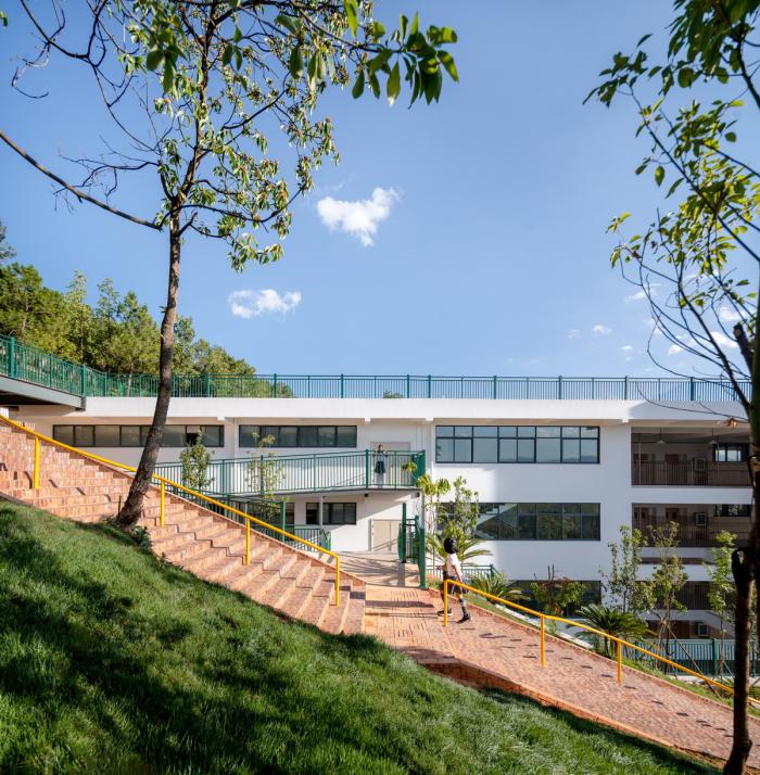 BIM建筑|校园再生,半山半校:云南玉溪生态实验小学 / 思序设计 BIM建筑|校园再生,半山半校:云南玉溪生态实验小学 / 思序设计