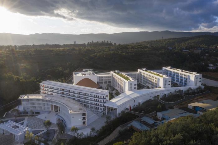 BIM建筑|立体“院落”空间:云南师范大学实验中学 / 清华大学建筑设计院 + 清华大学建筑学院 BIM建筑|立体“院落”空间:云南师范大学实验中学 / 清华大学建筑设计院 + 清华大学建筑学院