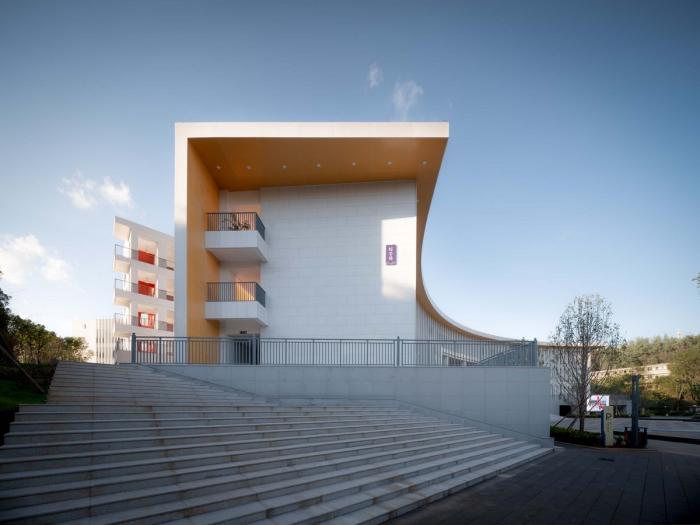 BIM建筑|立体“院落”空间:云南师范大学实验中学 / 清华大学建筑设计院 + 清华大学建筑学院 BIM建筑|立体“院落”空间:云南师范大学实验中学 / 清华大学建筑设计院 + 清华大学建筑学院