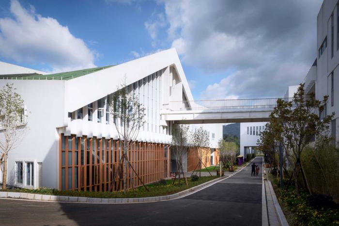 BIM建筑|立体“院落”空间:云南师范大学实验中学 / 清华大学建筑设计院 + 清华大学建筑学院 BIM建筑|立体“院落”空间:云南师范大学实验中学 / 清华大学建筑设计院 + 清华大学建筑学院