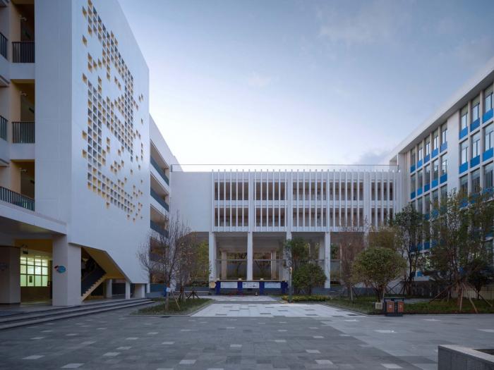 BIM建筑|立体“院落”空间:云南师范大学实验中学 / 清华大学建筑设计院 + 清华大学建筑学院 BIM建筑|立体“院落”空间:云南师范大学实验中学 / 清华大学建筑设计院 + 清华大学建筑学院