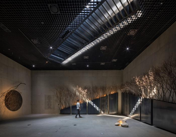 BIM建筑|天空与水编织一体,硬质金属折射出未来感:“Mon Amour” 文化空间 BIM建筑|天空与水编织一体,硬质金属折射出未来感:“Mon Amour” 文化空间