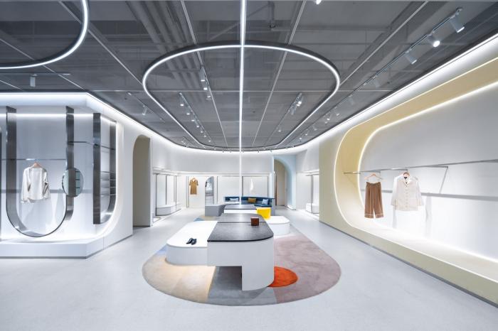 BIM建筑|犹如置身抽象派和构成主义美术馆——ON/OFF时尚买手店 / Studiolite BIM建筑|犹如置身抽象派和构成主义美术馆——ON/OFF时尚买手店 / Studiolite