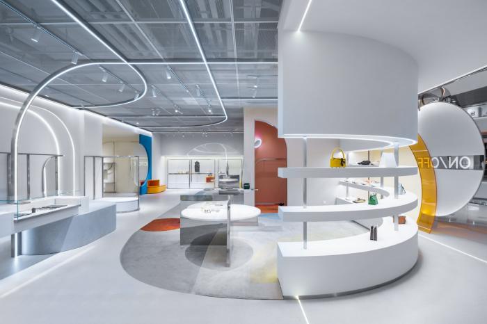 BIM建筑|犹如置身抽象派和构成主义美术馆——ON/OFF时尚买手店 / Studiolite BIM建筑|犹如置身抽象派和构成主义美术馆——ON/OFF时尚买手店 / Studiolite