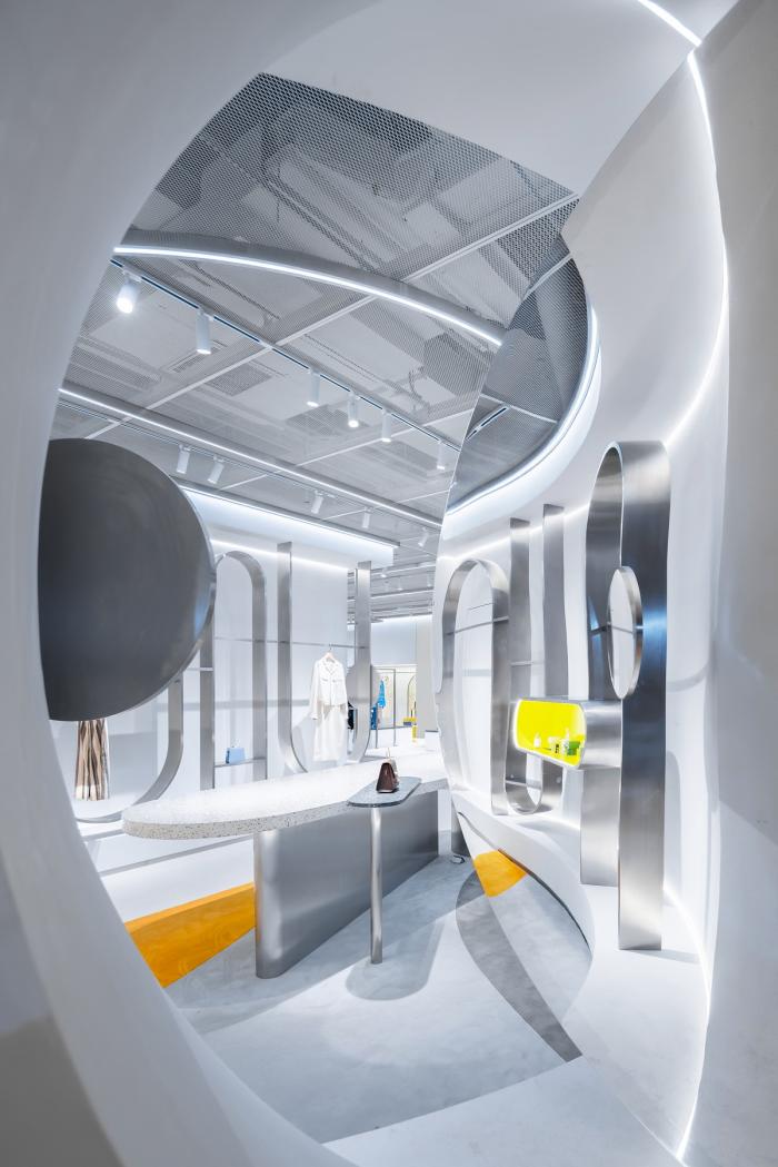 BIM建筑|犹如置身抽象派和构成主义美术馆——ON/OFF时尚买手店 / Studiolite BIM建筑|犹如置身抽象派和构成主义美术馆——ON/OFF时尚买手店 / Studiolite