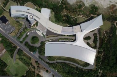 BIM建筑|流动身形,与海浪共舞:大金工业总部 / 竹中工务店-BIM建筑网