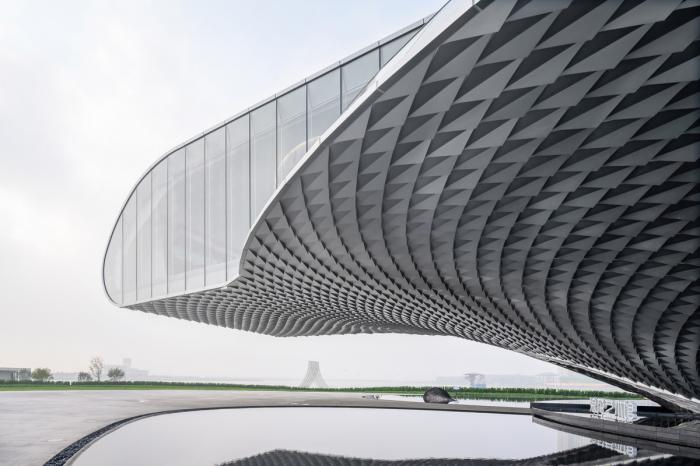 BIM建筑|场域空间与艺术镜像:世茂 · 浪花艺术馆 / 北京日清建筑设计 BIM建筑|场域空间与艺术镜像:世茂 · 浪花艺术馆 / 北京日清建筑设计