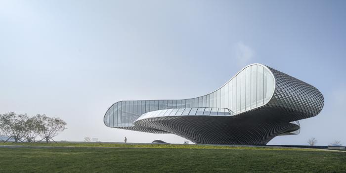 BIM建筑|场域空间与艺术镜像:世茂 · 浪花艺术馆 / 北京日清建筑设计 BIM建筑|场域空间与艺术镜像:世茂 · 浪花艺术馆 / 北京日清建筑设计