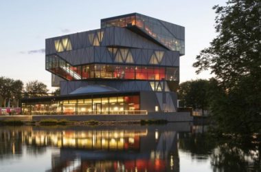 BIM建筑|海尔布隆科技馆,螺旋围合的马蹄形空间-BIM建筑网